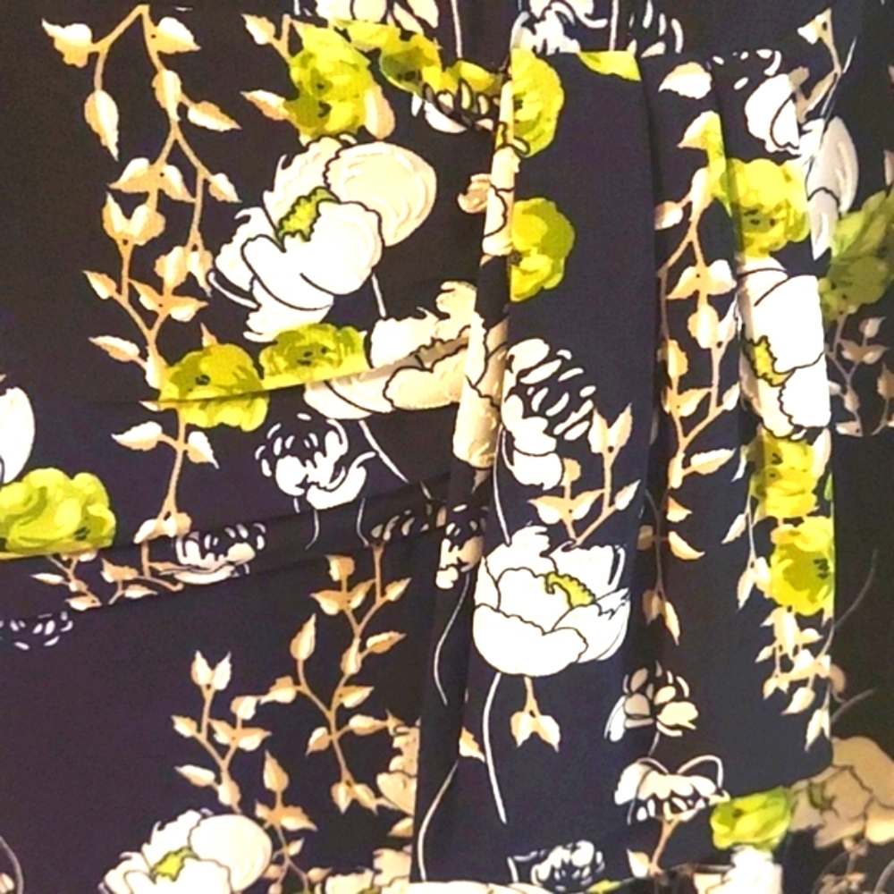 Perceptions New York brand. NWT Black floral print dress. Comes with belt🌷🌻 - Picture 2 of 9